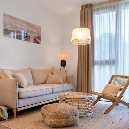 Boho Sea View One-Bedroom Pool & Spa Apartment Святые Константин и Елена Экстерьер фото